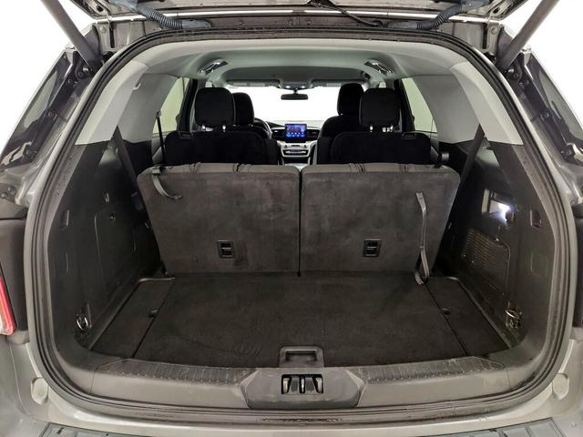 Photo of 2022 Gray Ford Explorer