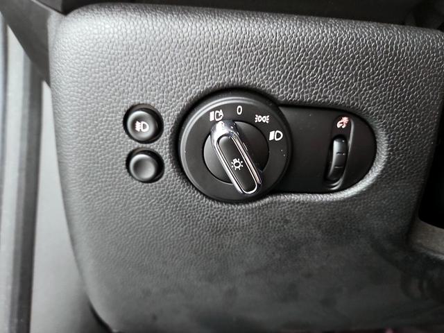 Photo of 2021 Gray MINI Hardtop