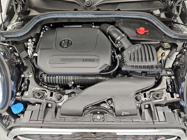 Photo of 2021 Gray MINI Hardtop