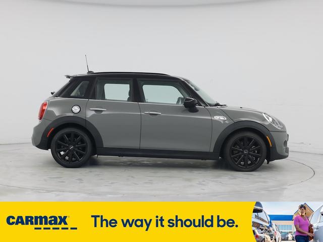 Photo of 2021 Gray MINI Hardtop