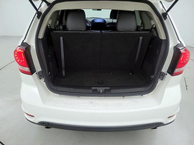 Photo of 2018 White Dodge Journey