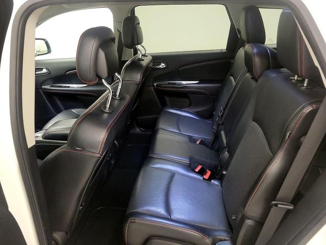 Photo of 2018 White Dodge Journey