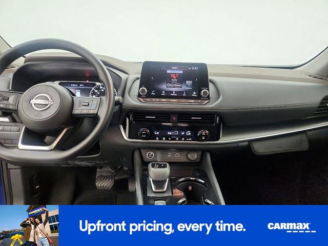 Photo of 2022 Blue Nissan Rogue