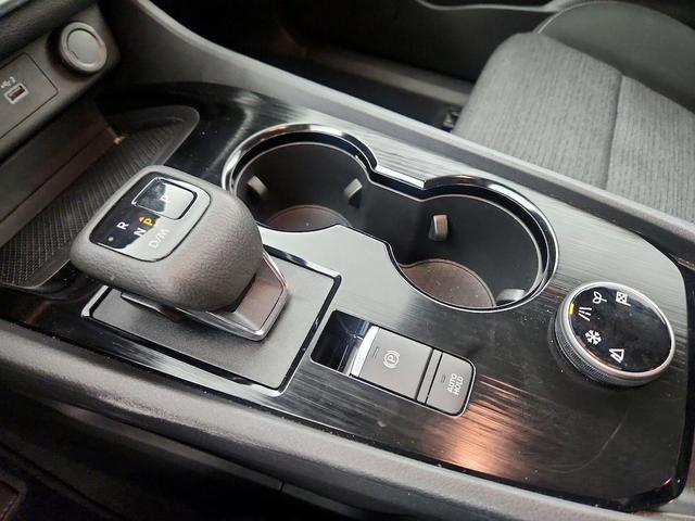 Photo of 2022 Blue Nissan Rogue