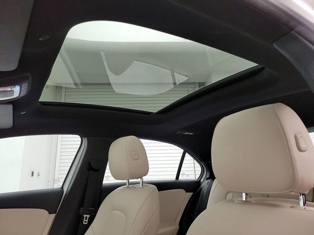 Photo of 2019 White Mercedes-Benz A-Class