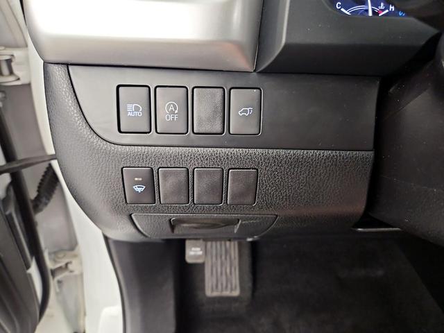 Photo of 2019 White Toyota Highlander