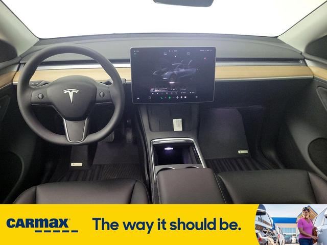 Photo of 2025 Gray Tesla Model Y