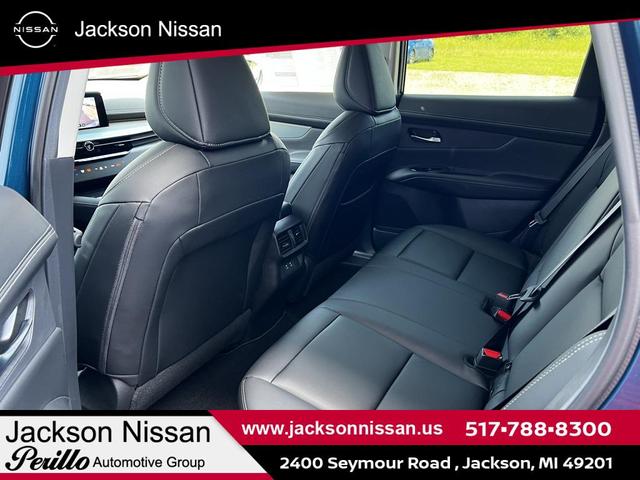 Photo of 2025 Aurora Blue Pearl Metallic/Super Black Nissan Murano