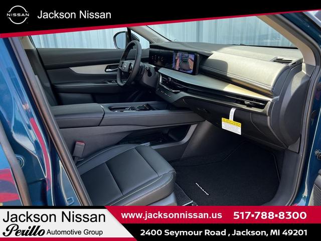 Photo of 2025 Aurora Blue Pearl Metallic/Super Black Nissan Murano