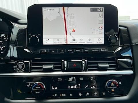 Photo of 2022 Pearl White Tricoat Nissan Pathfinder
