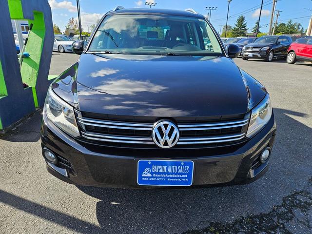 Photo of 2013 Deep Black Metallic Volkswagen Tiguan