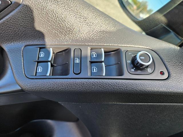 Photo of 2013 Deep Black Metallic Volkswagen Tiguan