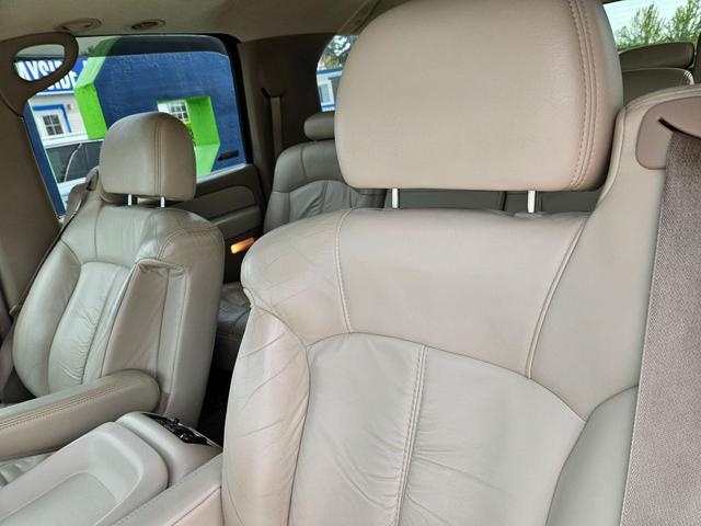 Photo of 2002 Redfire Metallic Chevrolet Suburban