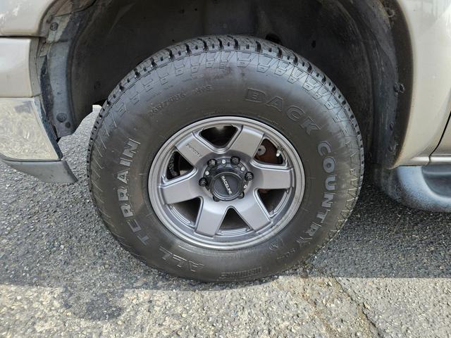 Photo of 2002 Redfire Metallic Chevrolet Suburban