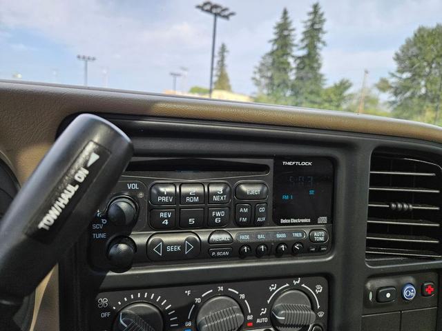 Photo of 2002 Redfire Metallic Chevrolet Suburban