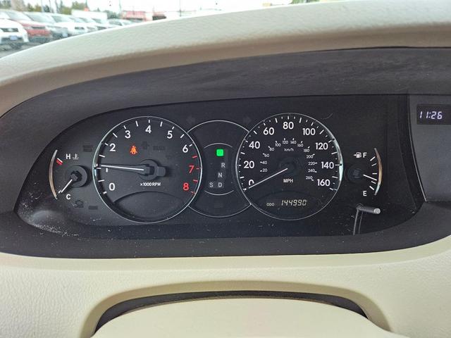 Photo of 2006 Titanium Metallic Toyota Avalon