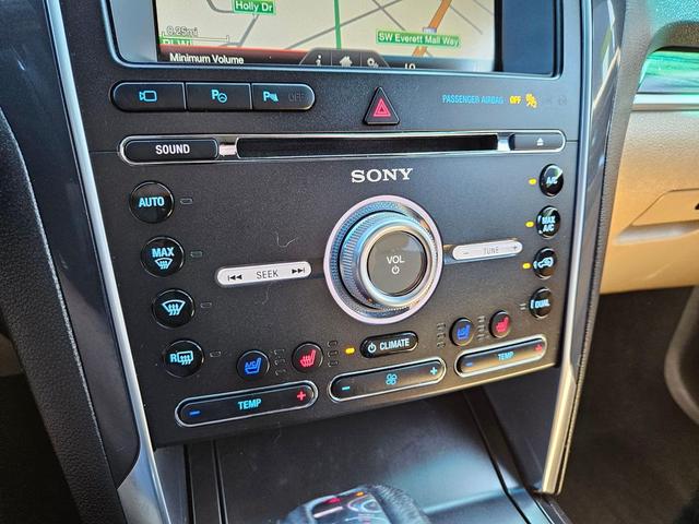Photo of 2016 Bronze Fire Metallic Tinted Clearcoat Ford Explorer