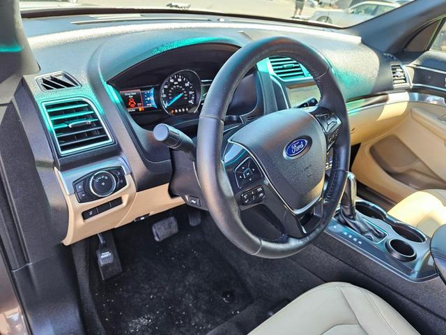Photo of 2016 Bronze Fire Metallic Tinted Clearcoat Ford Explorer
