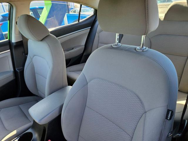 Photo of 2019 Phantom Black Hyundai ELANTRA