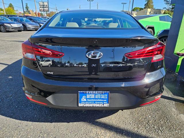 Photo of 2019 Phantom Black Hyundai ELANTRA
