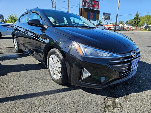 Photo of 2019 Phantom Black Hyundai ELANTRA