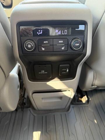 Photo of 2019 Summit White GMC Acadia
