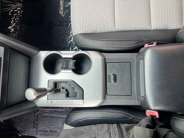 Photo of 2014 Super White Toyota Camry