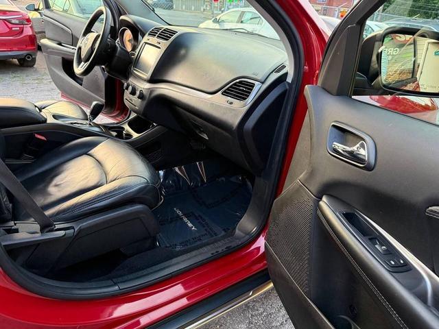 Photo of 2016 Redline 2 Pearl Coat Dodge Journey