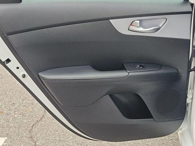 Photo of 2024 Snow White Pearl Kia Forte