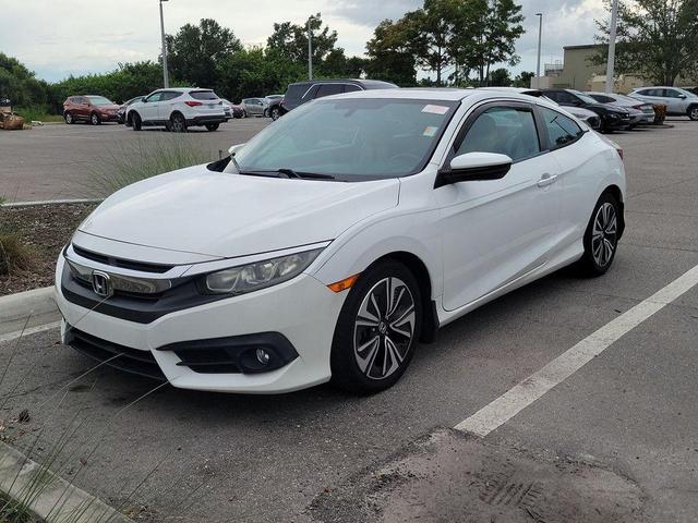 Photo of 2018 White Honda Civic