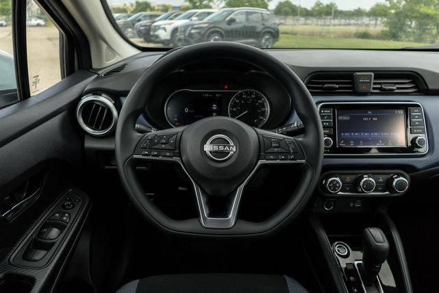 Photo of 2025 Brilliant Silver Metallic Nissan Versa