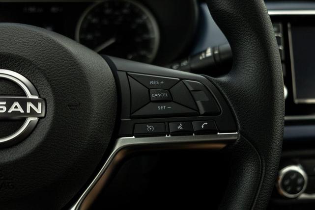 Photo of 2025 Brilliant Silver Metallic Nissan Versa