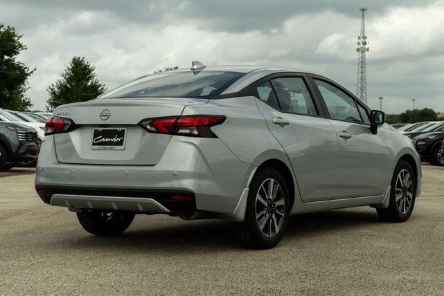 Photo of 2025 Brilliant Silver Metallic Nissan Versa