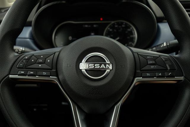 Photo of 2025 Brilliant Silver Metallic Nissan Versa