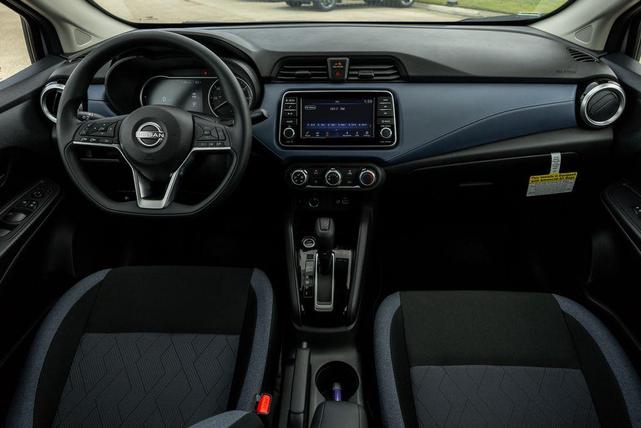 Photo of 2025 Brilliant Silver Metallic Nissan Versa