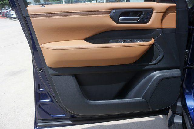 Photo of 2025 Deep Ocean Blue Pearl Nissan Armada
