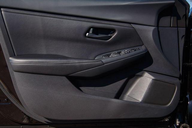 Photo of 2025 Super Black Nissan Sentra