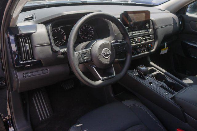 Photo of 2025 Super Black Nissan Pathfinder