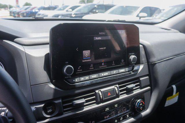 Photo of 2025 Super Black Nissan Pathfinder