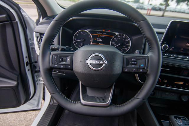 Photo of 2025 Everest White Pearl Nissan Rogue