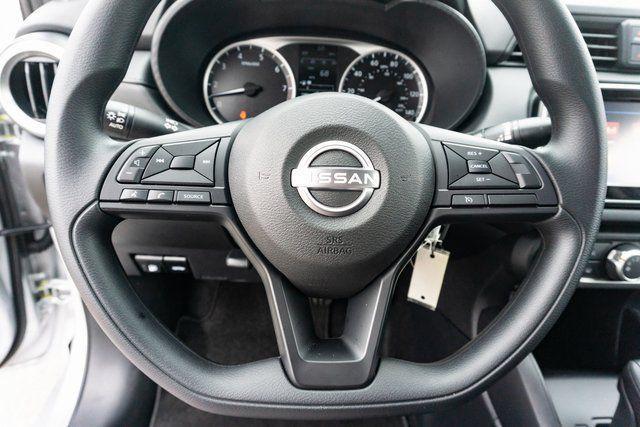 Photo of 2025 Brilliant Silver Metallic Nissan Versa