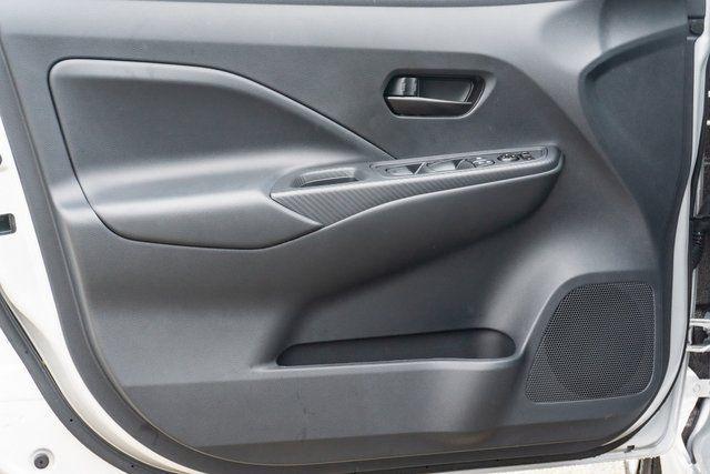 Photo of 2025 Brilliant Silver Metallic Nissan Versa