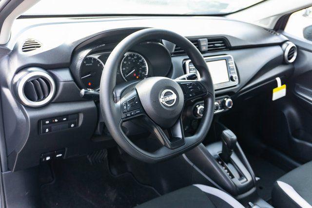 Photo of 2025 Gun Metallic Nissan Versa