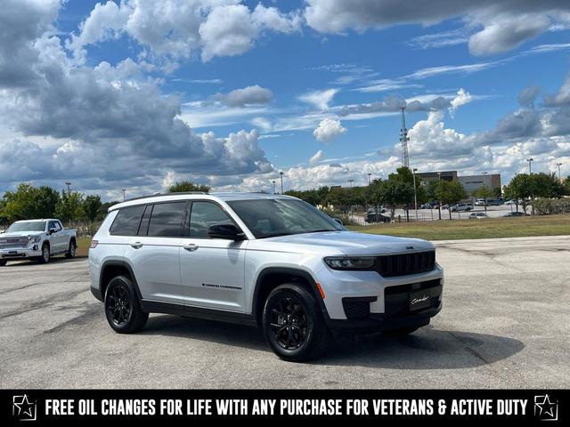 Photo of 2024 Silver Zynith Jeep Grand Cherokee L