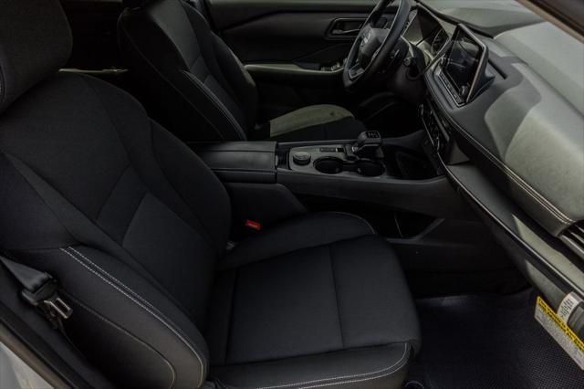 Photo of 2025 Everest White Pearl Nissan Rogue