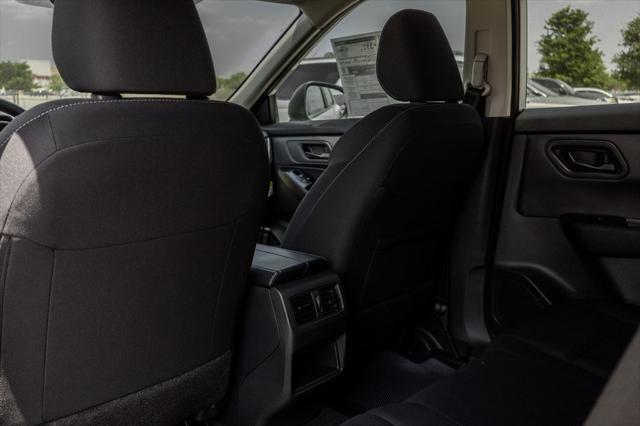 Photo of 2025 Everest White Pearl Nissan Rogue