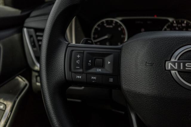 Photo of 2025 Everest White Pearl Nissan Rogue