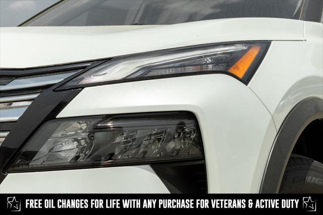 Photo of 2025 Everest White Pearl Nissan Rogue