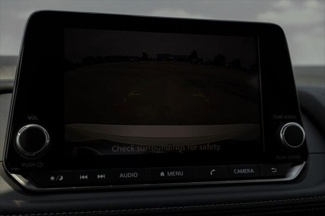 Photo of 2025 Everest White Pearl Nissan Rogue