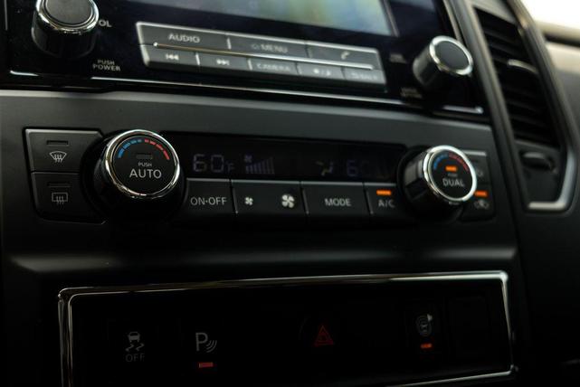 Photo of 2024 Glacier White Nissan Titan XD